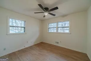 1678 Pounds Rd, Stone Mountain, GA 30087 - Photo 19