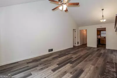 7074 Williamsburg Drive, Riverdale, GA 30274 - Photo 5