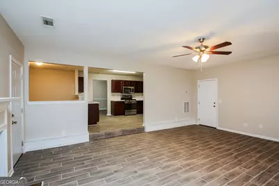 5875 Sunflower Court, Ellenwood, GA 30294 - Photo 5