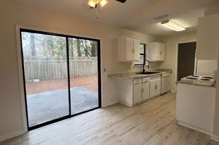 204 Westgate Cir, Saint Marys, GA 31558 - Photo 5