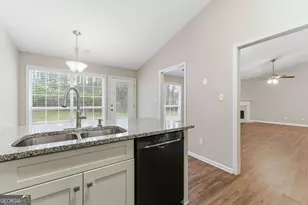 1375 Avalon Dr, Lawrenceville, GA 30044 - Photo 7