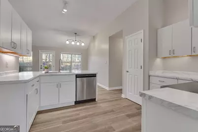 115 Park Timbers Drive, Sharpsburg, GA 30277 - Photo 15