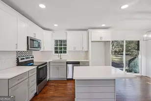 2198 Lower Roswell Rd, Marietta, GA 30068 - Photo 7