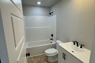 305 N 4th St, Warner Robins, GA 31093 - Photo 17