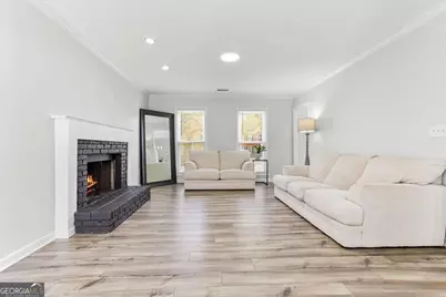 1646 Desford Court SW, Marietta, GA 30064 - Photo 7