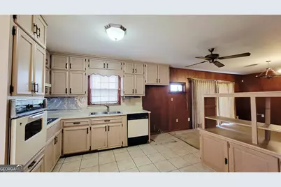 1746 Carla Drive, Morrow, GA 30260 - Photo 7