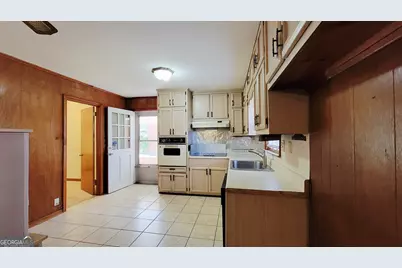 1746 Carla Drive, Morrow, GA 30260 - Photo 9