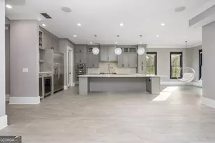 2804 Skyland Dr NE, Brookhaven, GA 30341 - Photo 9