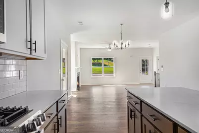 301 Retreat Way, Carrollton, GA 30116 - Photo 11