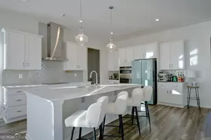 3659 Annsbury Ct, Lilburn, GA 30047 - Photo 11