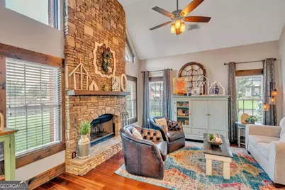 218 Knob Hill Drive, Warner Robins, GA 31088 - Photo 9