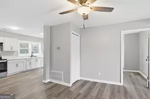 118 King St, Savannah, GA 31408 - Photo 9