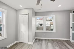 118 King St, Savannah, GA 31408 - Photo 11