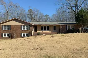 224 SE Lake Dr, Calhoun, GA 30701 - Photo 1