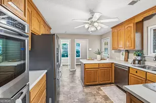 107 Laurel Oak Ln, Warner Robins, GA 31093 - Photo 13