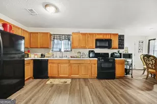 6285 Sayler Park, Lithonia, GA 30058 - Photo 7