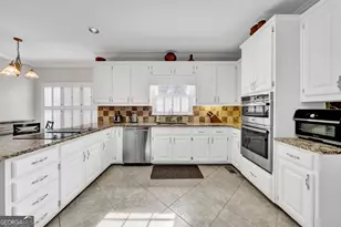 2448 Kings Arms Dr NE, Atlanta, GA 30345 - Photo 37