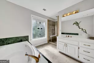 2448 Kings Arms Dr NE, Atlanta, GA 30345 - Photo 19