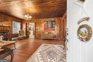 395 E Louise St, Clarkesville, GA 30523 - Photo 5