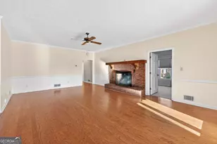 2260 Burlington Ln, Snellville, GA 30078 - Photo 9