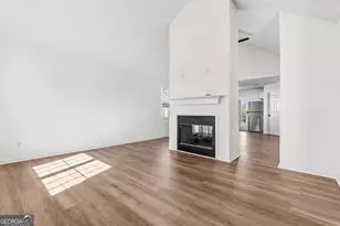 404 Wynfield Ln, Bonaire, GA 31005 - Photo 3