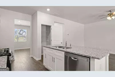 5437 Baybrook Circle, College Park, GA 30349 - Photo 7