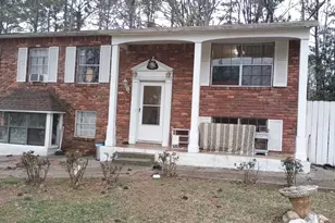 1025 Lynwood Pl, Forest Park, GA 30297 - Photo 1
