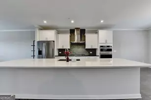 2083 Holtz Ln NW, Atlanta, GA 30318 - Photo 19