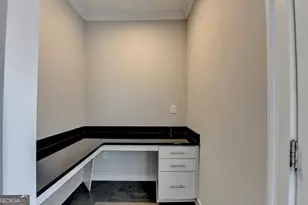 2083 Holtz Ln NW, Atlanta, GA 30318 - Photo 27