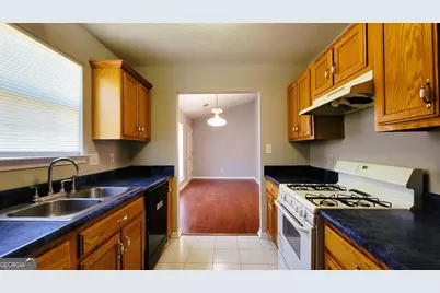 5609 Eagles Feather Lane, Riverdale, GA 30274 - Photo 15