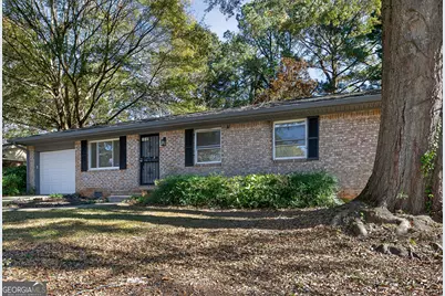 1517 Colony East Circle, Stone Mountain, GA 30083 - Photo 3