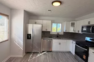 5655 Pine Meadows Ct, Morrow, GA 30260 - Photo 3