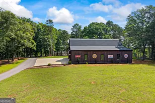 300 Black Pt Dr, Hartwell, GA 30643 - Photo 9