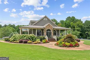 2285 Wildwood Lake Dr, Suwanee, GA 30024 - Photo 9