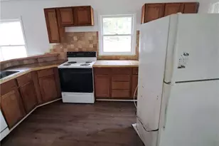 2174 Whites Mill Rd, Decatur, GA 30032 - Photo 3