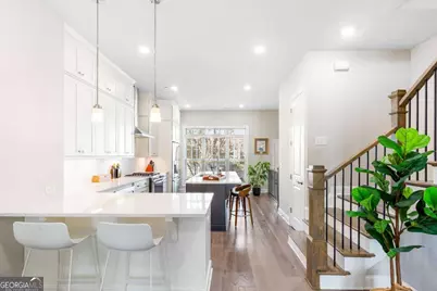 4325 Parkside Place, Atlanta, GA 30342 - Photo 7