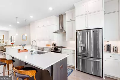 4325 Parkside Place, Atlanta, GA 30342 - Photo 5