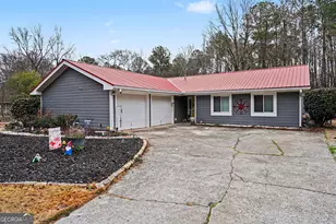 4656 S Woodlake Ln SE, Conyers, GA 30013 - Photo 3