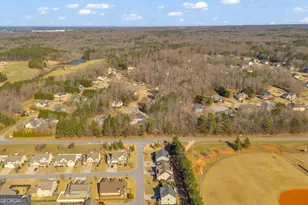 139 Silverstone Cir, Jefferson, GA 30549 - Photo 7