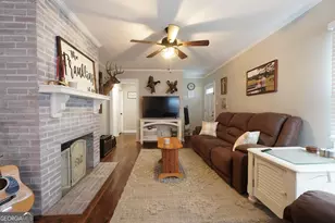 121 Mimosa Dr, Jenkinsburg, GA 30234 - Photo 9