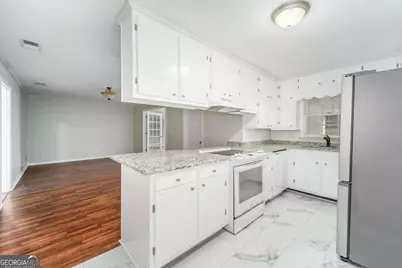 907 Euclid Avenue, Waycross, GA 31501 - Photo 3