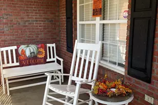 637 Lakeview Dr, Newborn, GA 30056 - Photo 3