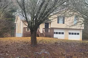 6412 River Hill Dr, Flowery Branch, GA 30542 - Photo 5