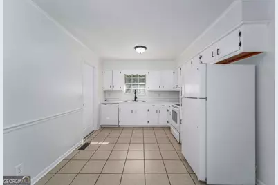 2122 Lakeview Drive, Waycross, GA 31501 - Photo 9