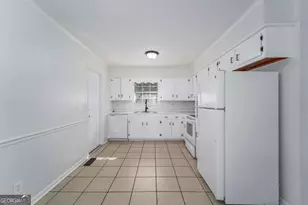 2122 Lakeview Dr, Waycross, GA 31501 - Photo 9