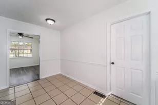 2122 Lakeview Dr, Waycross, GA 31501 - Photo 5