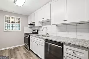 3579 Bramblevine Cir, Lithonia, GA 30038 - Photo 9