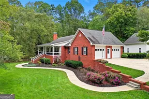 4445 Indian Trace Dr, Alpharetta, GA 30004 - Photo 3