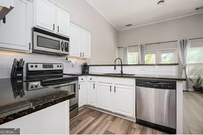 1761 Liberty Parkway NW, Atlanta, GA 30318 - Photo 11