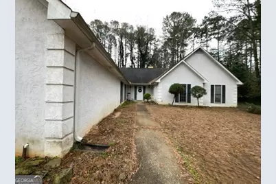 1253 Grindenwald Drive, Jonesboro, GA 30238 - Photo 3